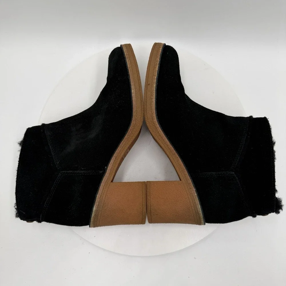 UGG Black Suede Shearling Kasen Ankle Boot Size 7.5 Block Heel Crepe Sole Bootie